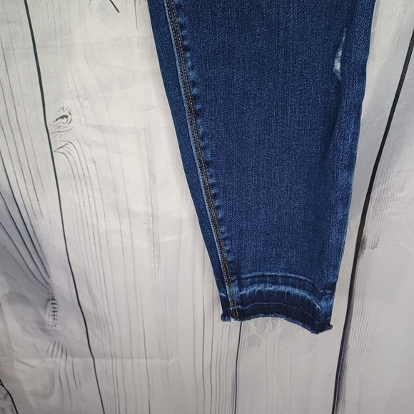 SPANX Distressed Ankle Skinny Jeans, Medium Wash Distressed Large Style 20203R - Picture 7 of 13